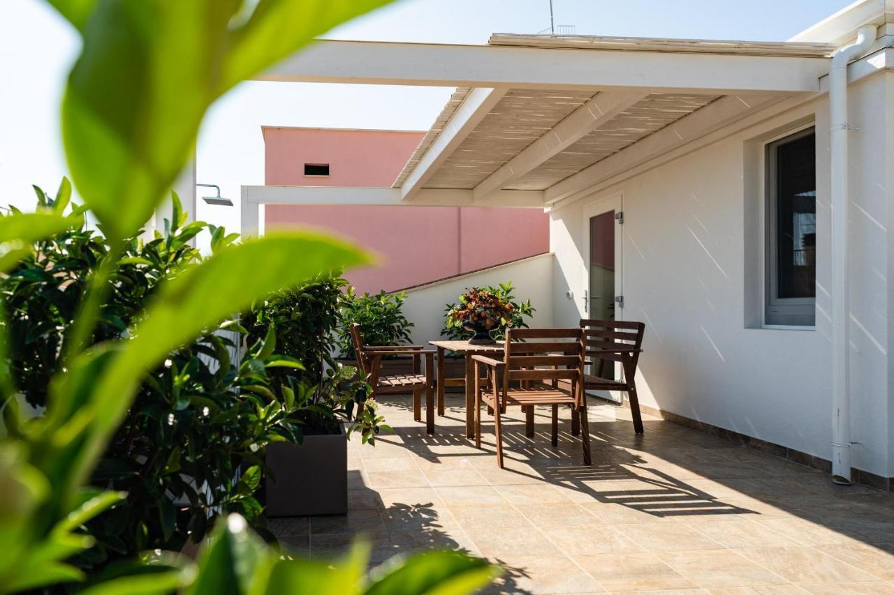 Suite Minerva โปลีญาโนอามาเร ภายนอก รูปภาพ